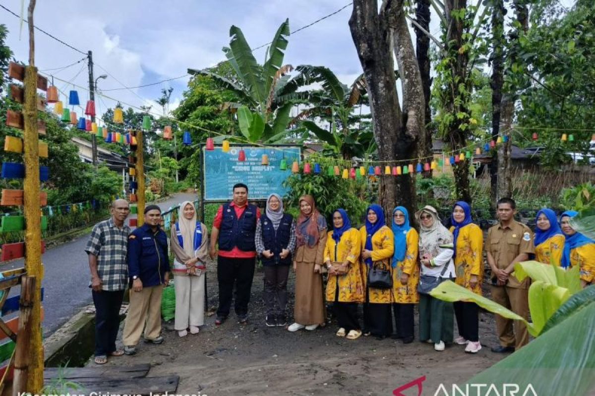 Tim KLHK lakukan penilaian Kampung Iklim Pertamina Pangkalbalam