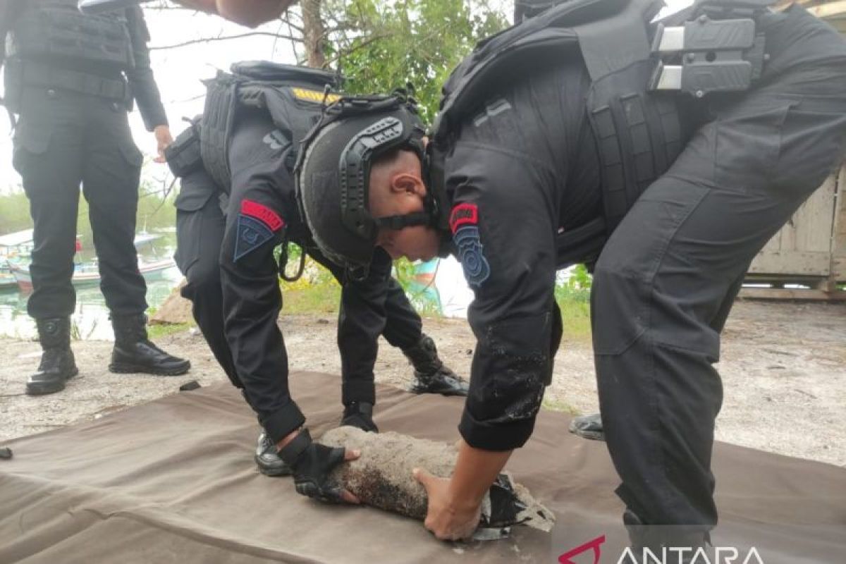 Nelayan Belitung temukan benda mencurigakan mirip mortir