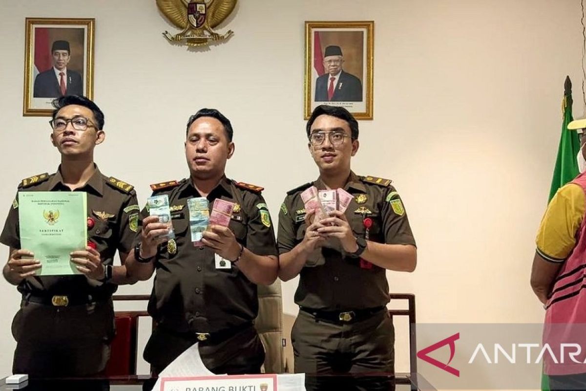 Jaksa tahan dua tersangka dugaan korupsi Dana Desa di  Maluku Tengah