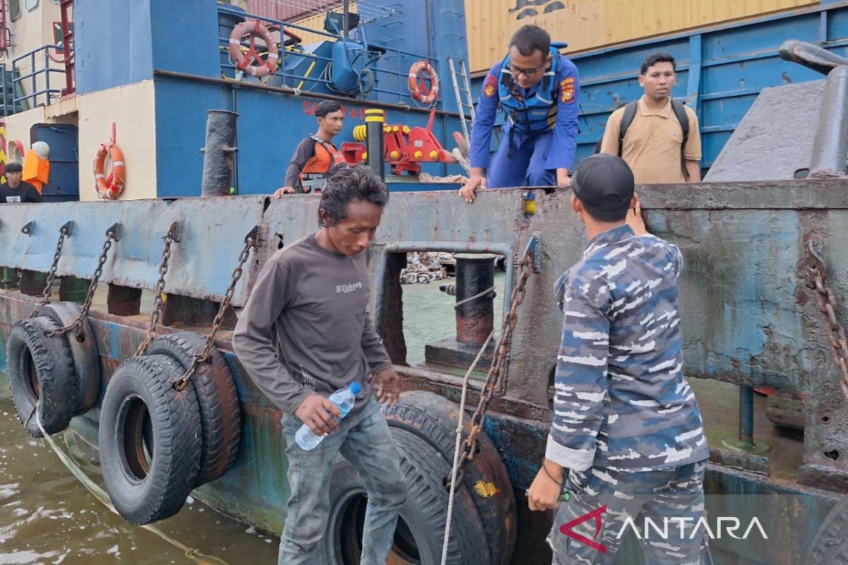 Kapal nelayan hilang di perairan Meranti ternyata ditabrak tongkang, satu selamat