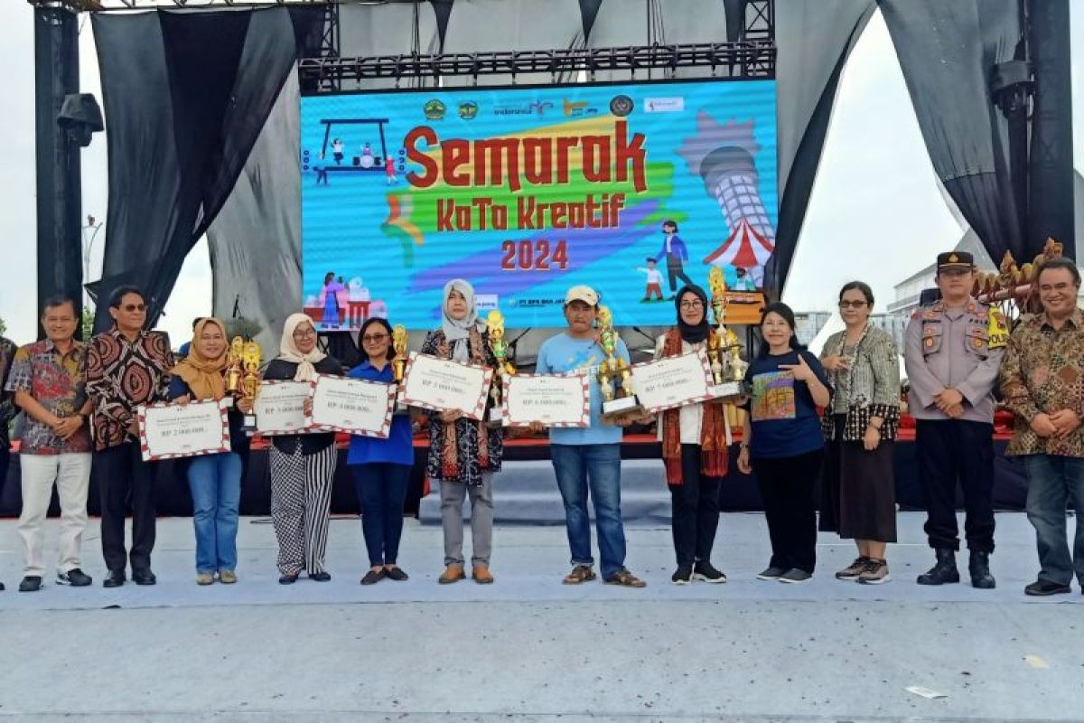 Kudus raih juara lomba "Semarak Kata Kreatif"