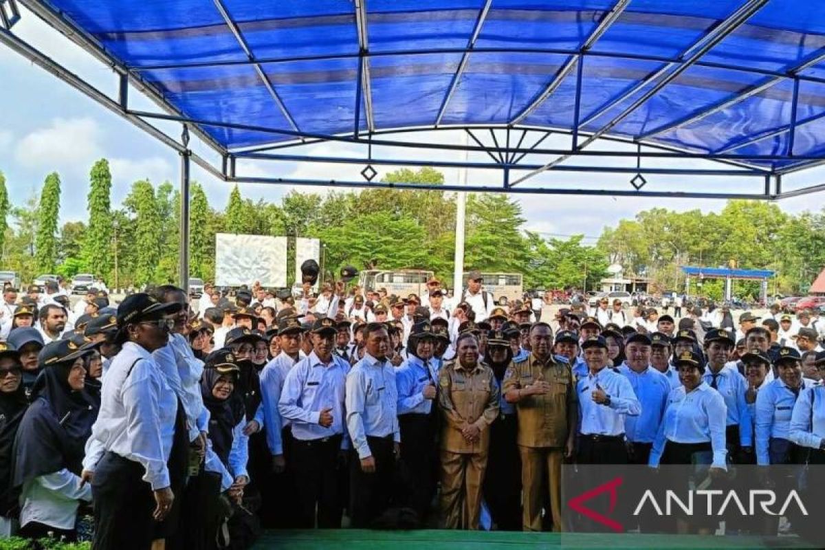 Pj Bupati Jayapura minta ASN baru emban tugas profesional