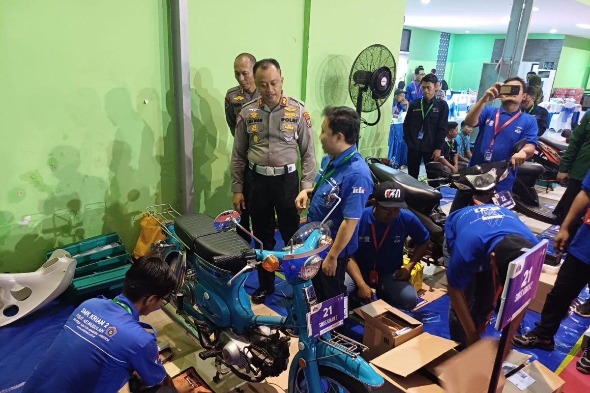 Polda Jatim dukung konversi motor fosil ke listrik lewat EVI 2024