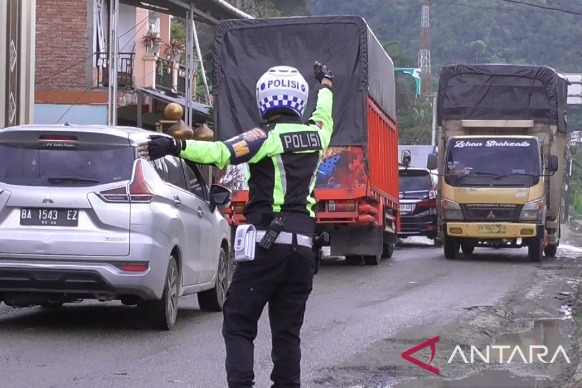 Polisi imbau pengendara dari Bukittinggi lewati Solok menuju Padang