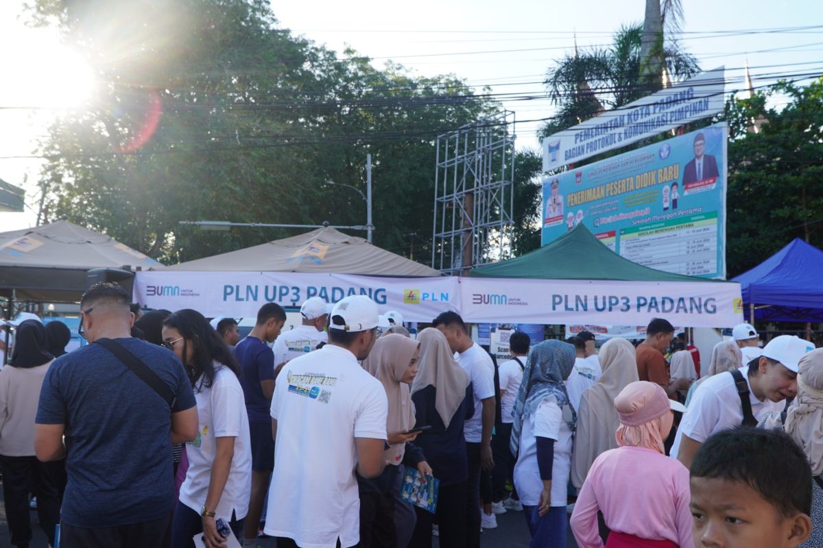 PLN presentasikan Sumbar langit biru bebas polusi di event Car Free Day Kota Padang