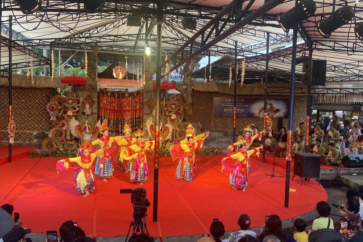 Puluhan seniman Betawi ikut tampil di Pesta Kesenian Bali