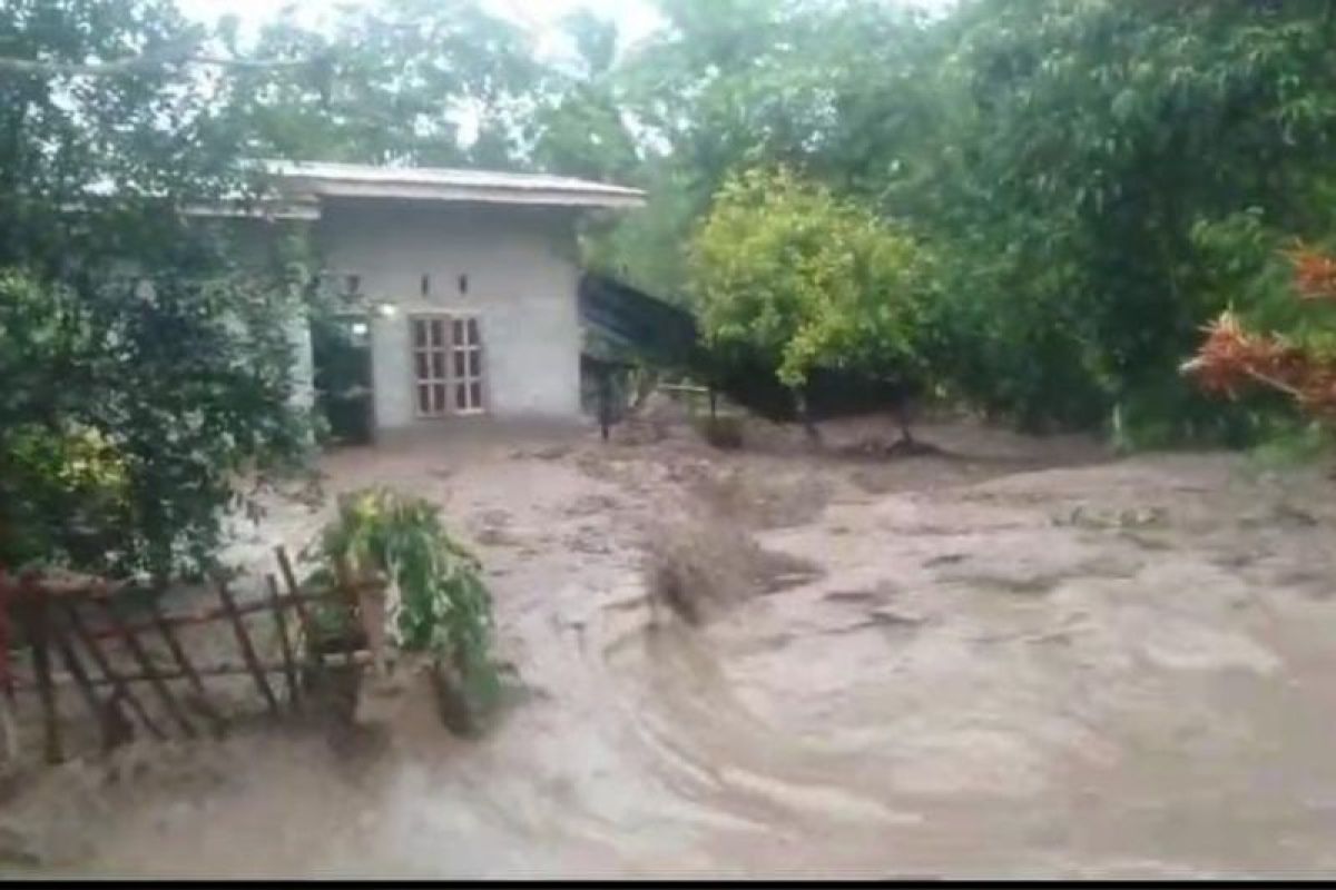Banjir rendam 52 rumah warga di Desa Rejeki Sigi Sulawesi Tengah