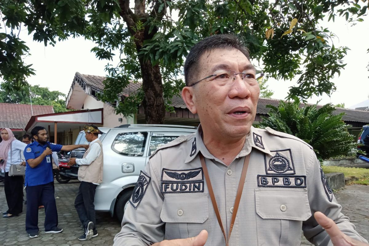 Warga Mataram diingatkan waspadai dampak angin kencang