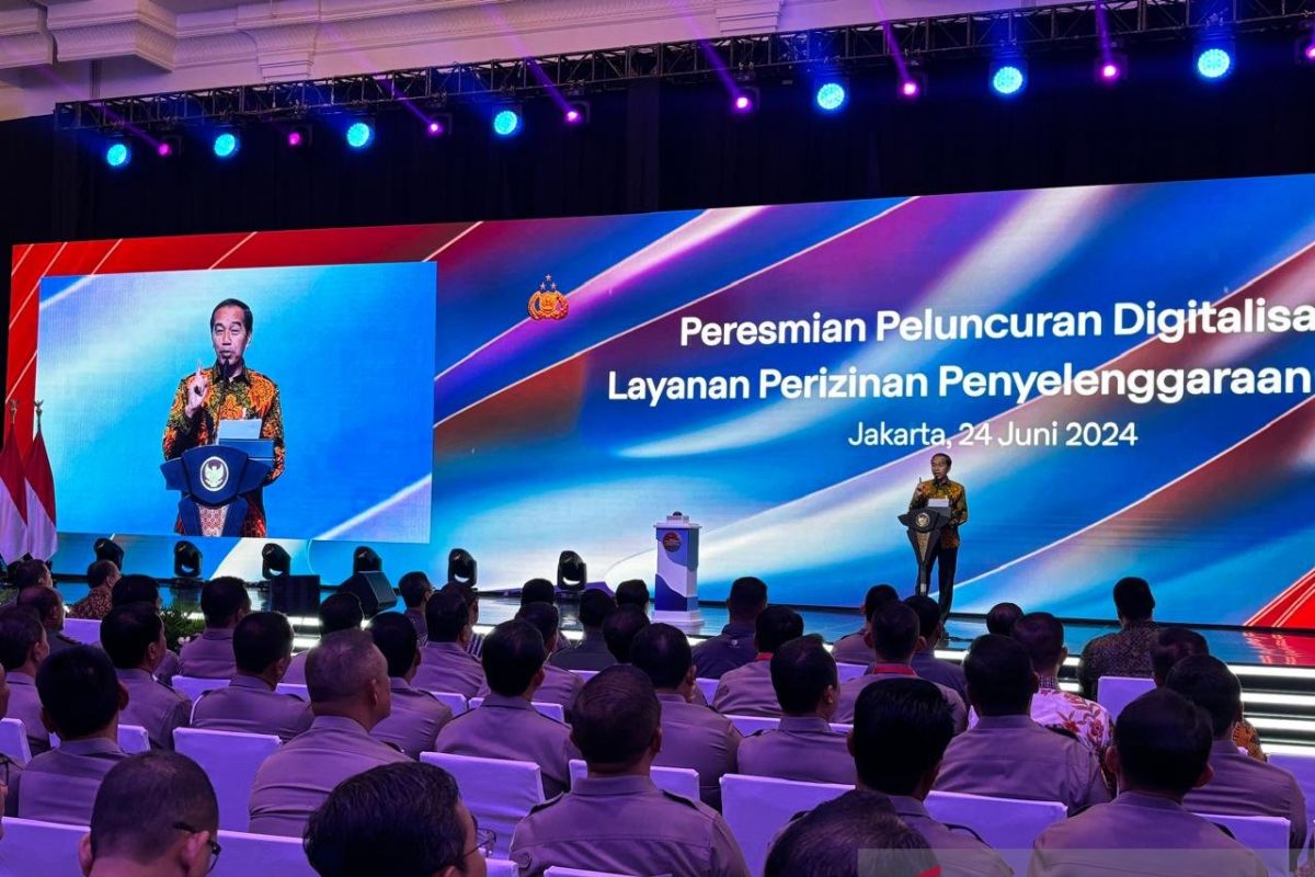 Presiden Jokowi tegaskan sistem "online" harus pastikan kemudahan perizinan acara