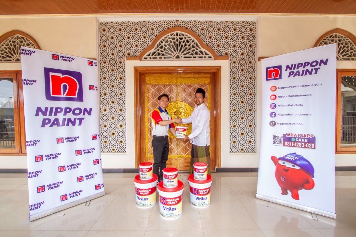 416 masjid di Banten terima bantuan total 5.600 liter cat