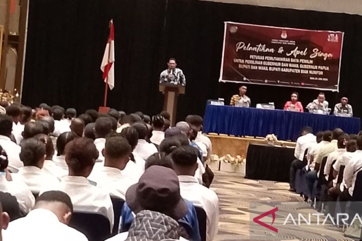 KPU Biak ingatkan pantarlih menjaga kerahasiaan data pemilih pilkada