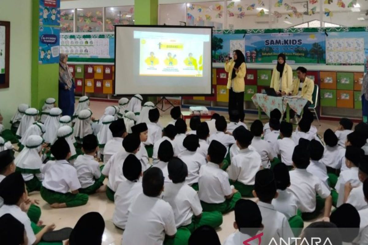 Mahasiswa UNP cegah kekerasan seksual anak dengan aplikasi sendiri