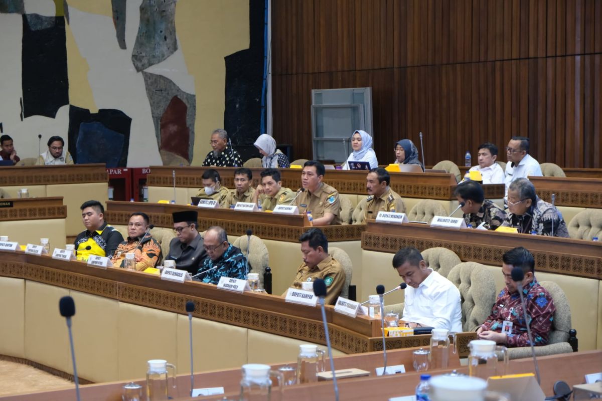 Bupati Batanghari hadiri rapat RUU