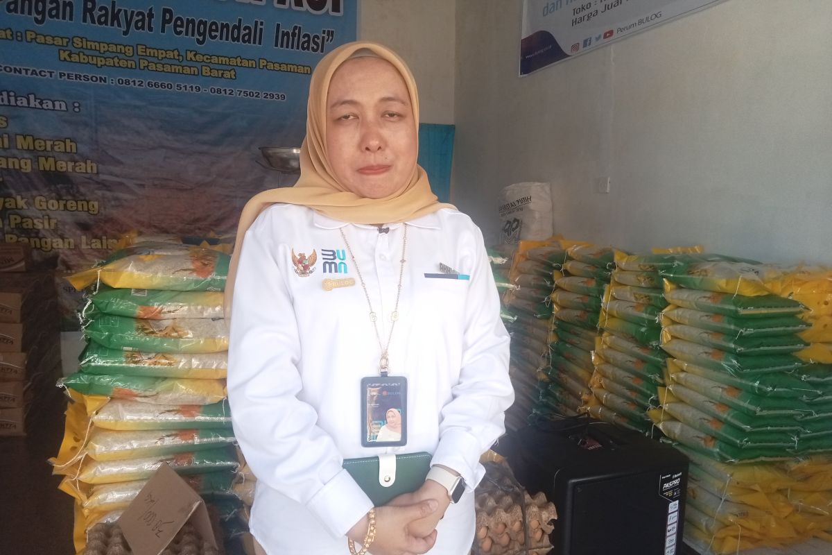 Perum Bulog Bukittinggi pastikan stok beras di Pasaman Barat tersedia