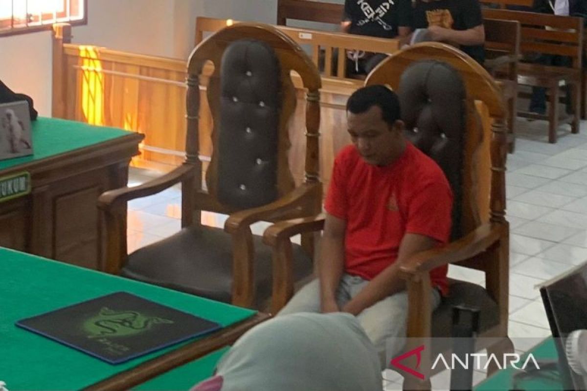 Didakwa edarkan ganja, pria ini jadi pesakitan di pengadilan