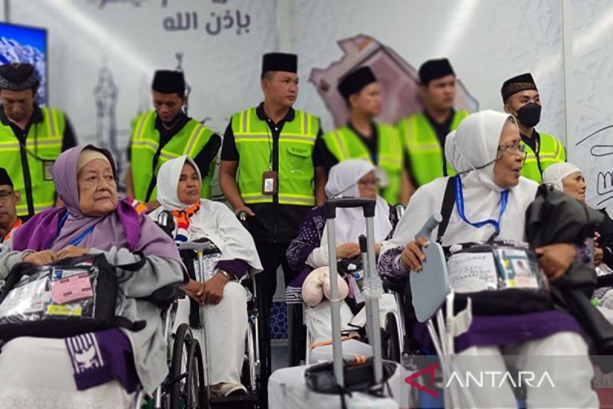 Sebanyak 27.464 jamaah haji pulang ke tanah air melalui Bandara Soetta