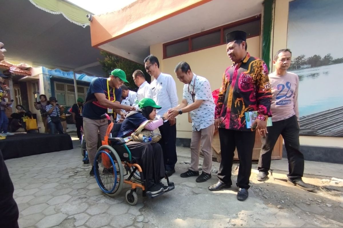 Dispar Kulon Progo gelar "farmtrip difable" bagi disabilitas