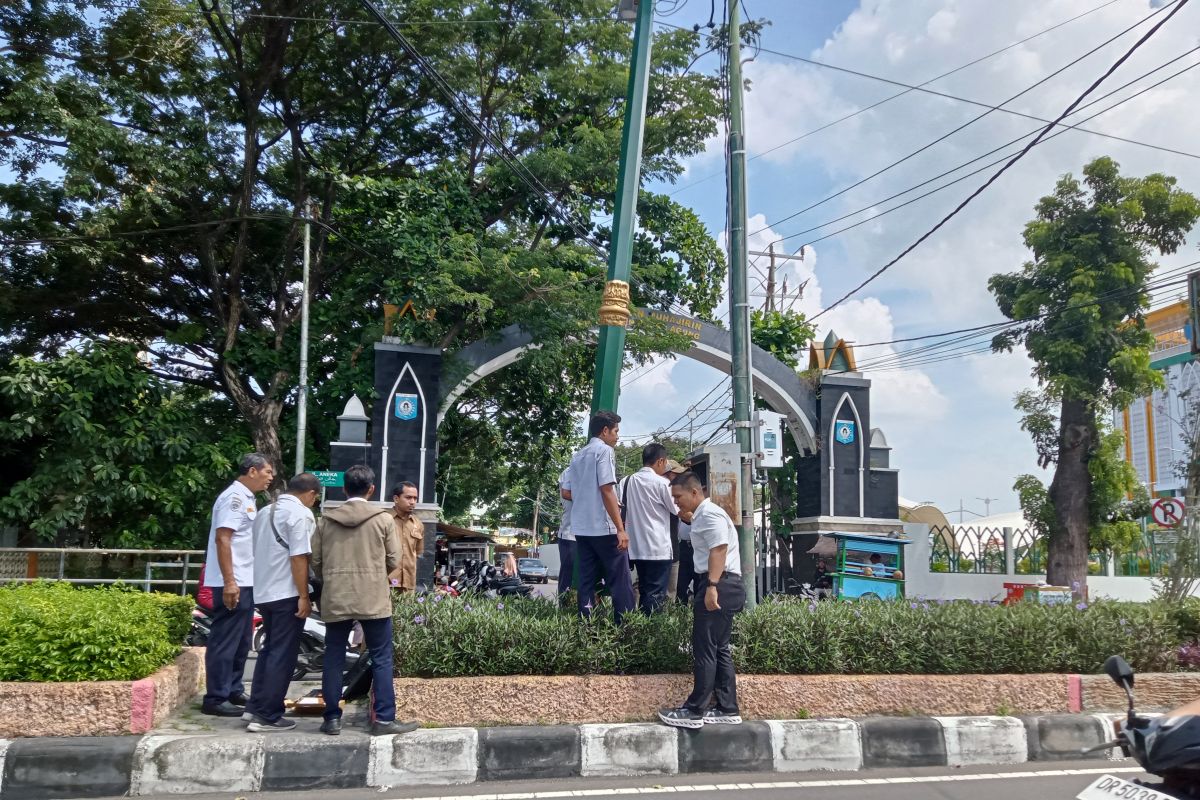 Sebanyak 145 titik PJU tenaga surya dipasang di Mataram