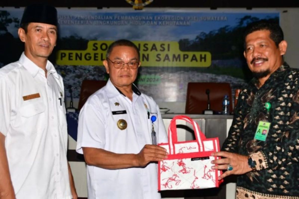 DLH Rejang Lebong berikan pengetahuan pengolahan sampah kepada warga