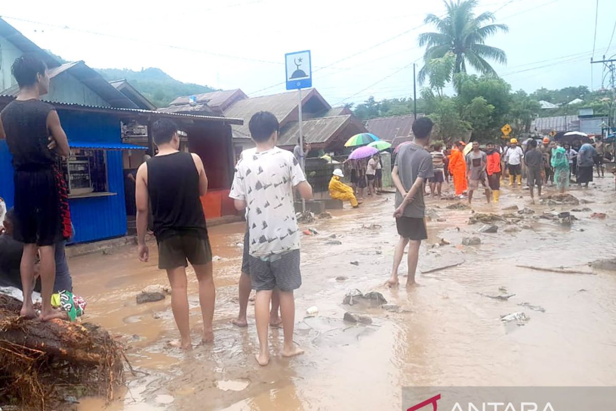 Banjir terjang Tenilo Kota Gorontalo