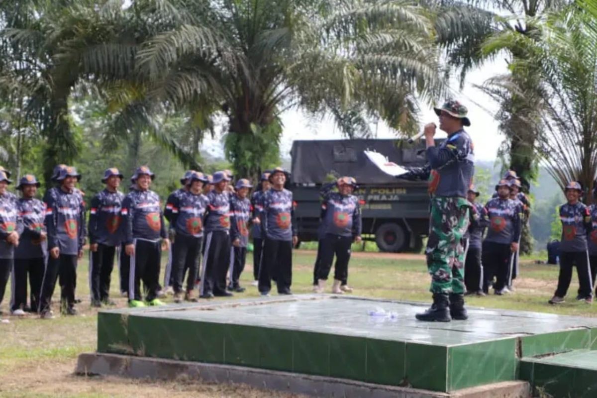 Satpol PP Samarinda latih Satlinmas demi kesuksesan Pilkada