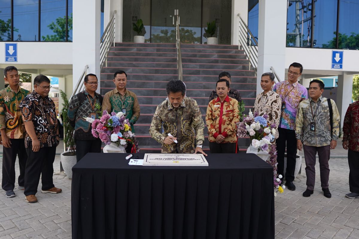 ULP Ahmad Yani strengthens services in South Kalimantan's most populous city