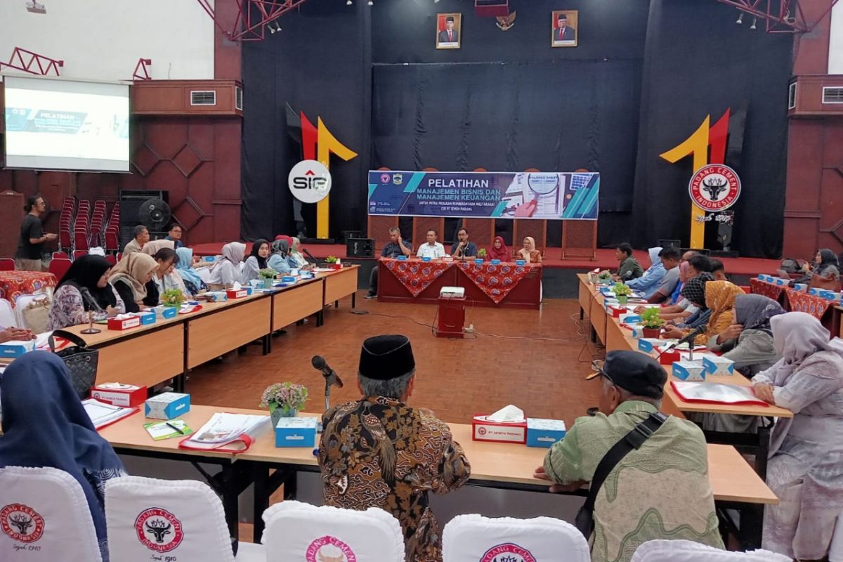 PT Semen Padang dorong peningkatan mitra binaan melalui pelatihan manajemen bisnis dan keuangan