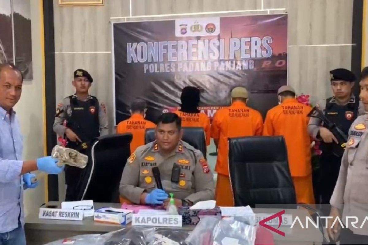 Polres Padang Panjang identifikasi 9 orang kasus perusakan fasum bangku trotoar