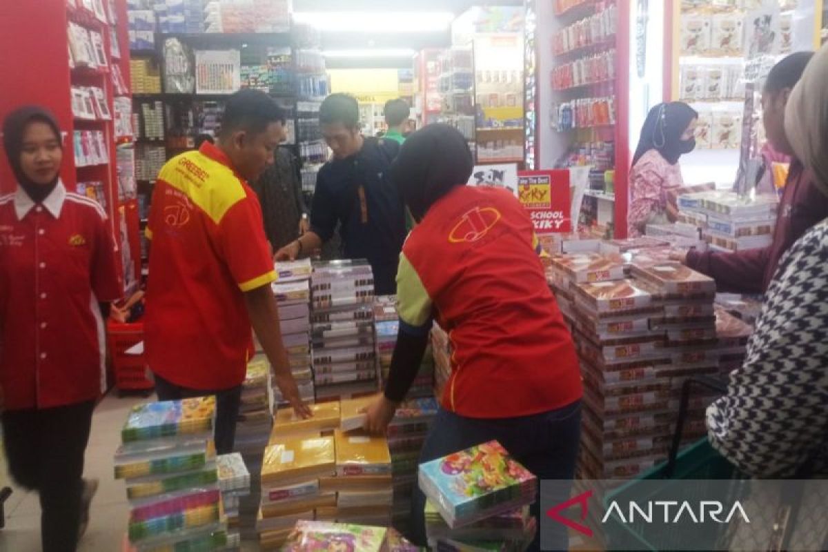 Pedagang: Penjualan perlengkapan sekolah di Banjarmasin meningkat