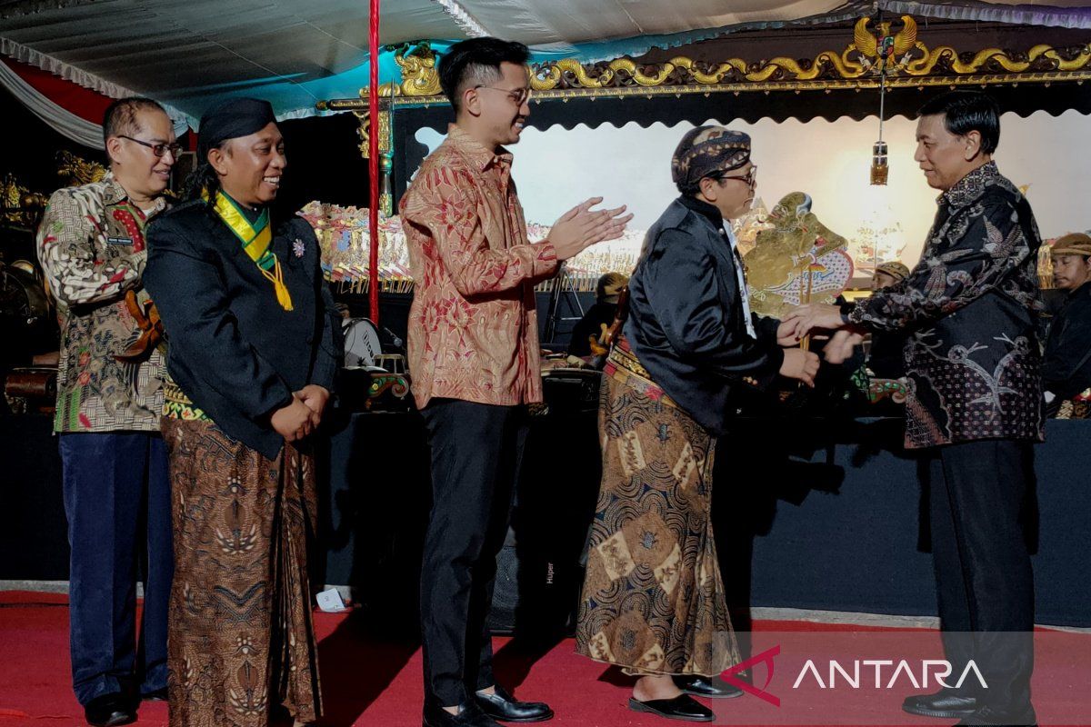 Wiranto hadiri satu tahun organisasi Semar Desa di Mangkunegaran