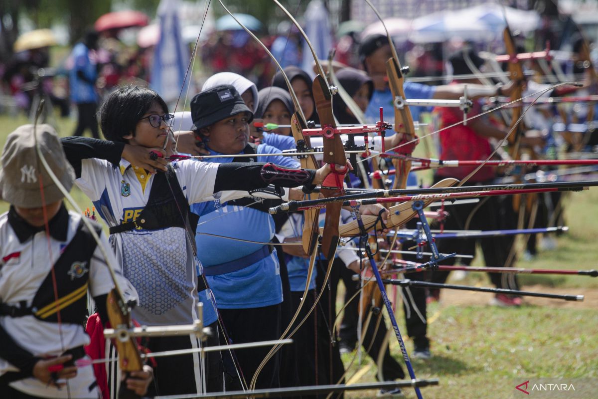 Enam atlet panahan TC di Kudus untuk Kejuaraan Dunia Remaja 2025