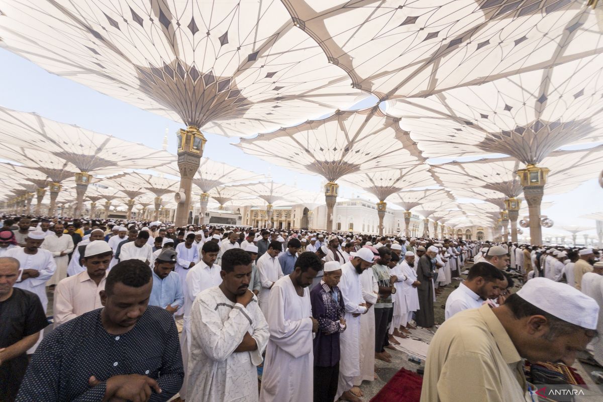 Berkah dari pintu 19 Masjid Nabawi