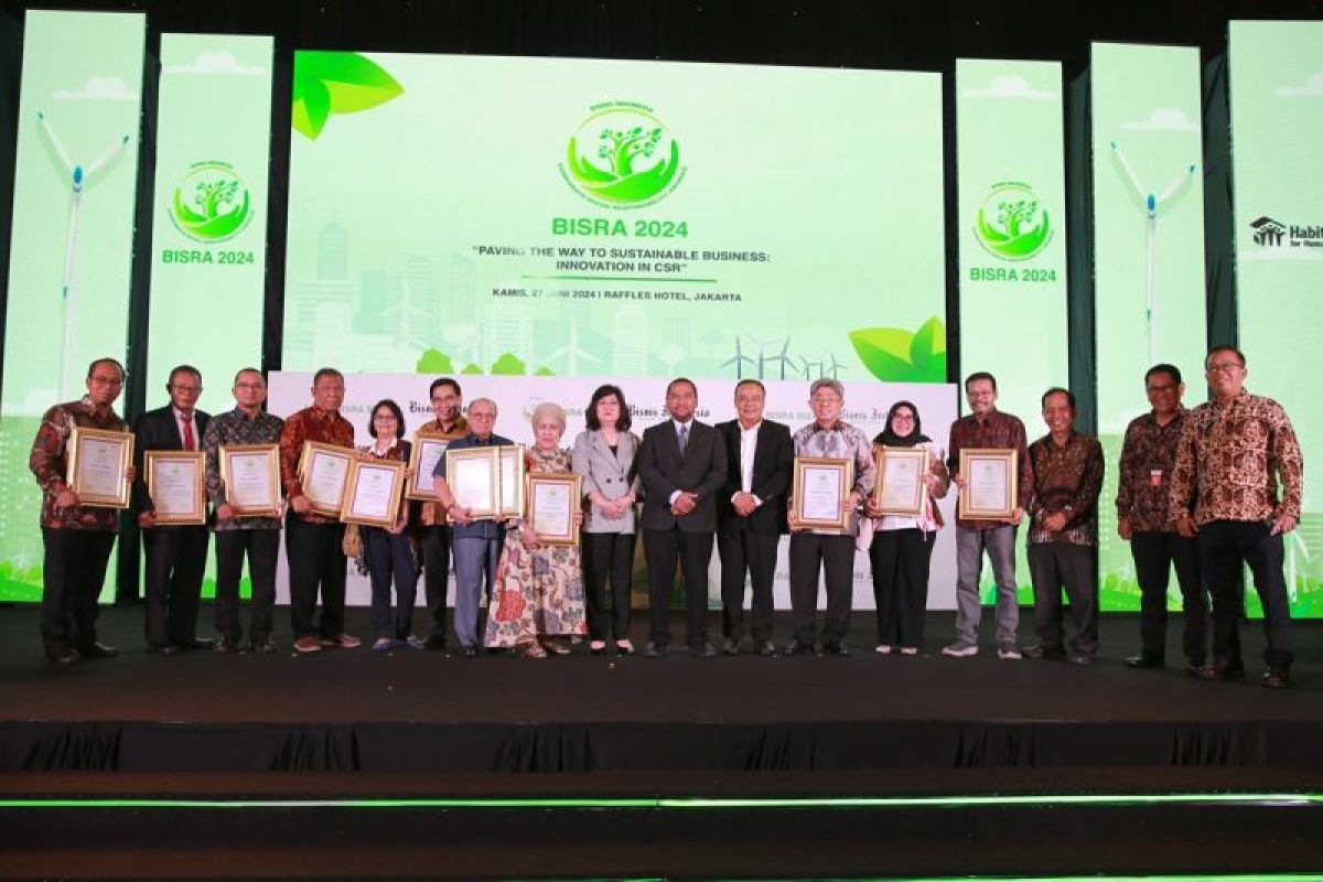 10 Unit Usaha APP Group dan 4 Mitra pemasoknya raih CSR Award