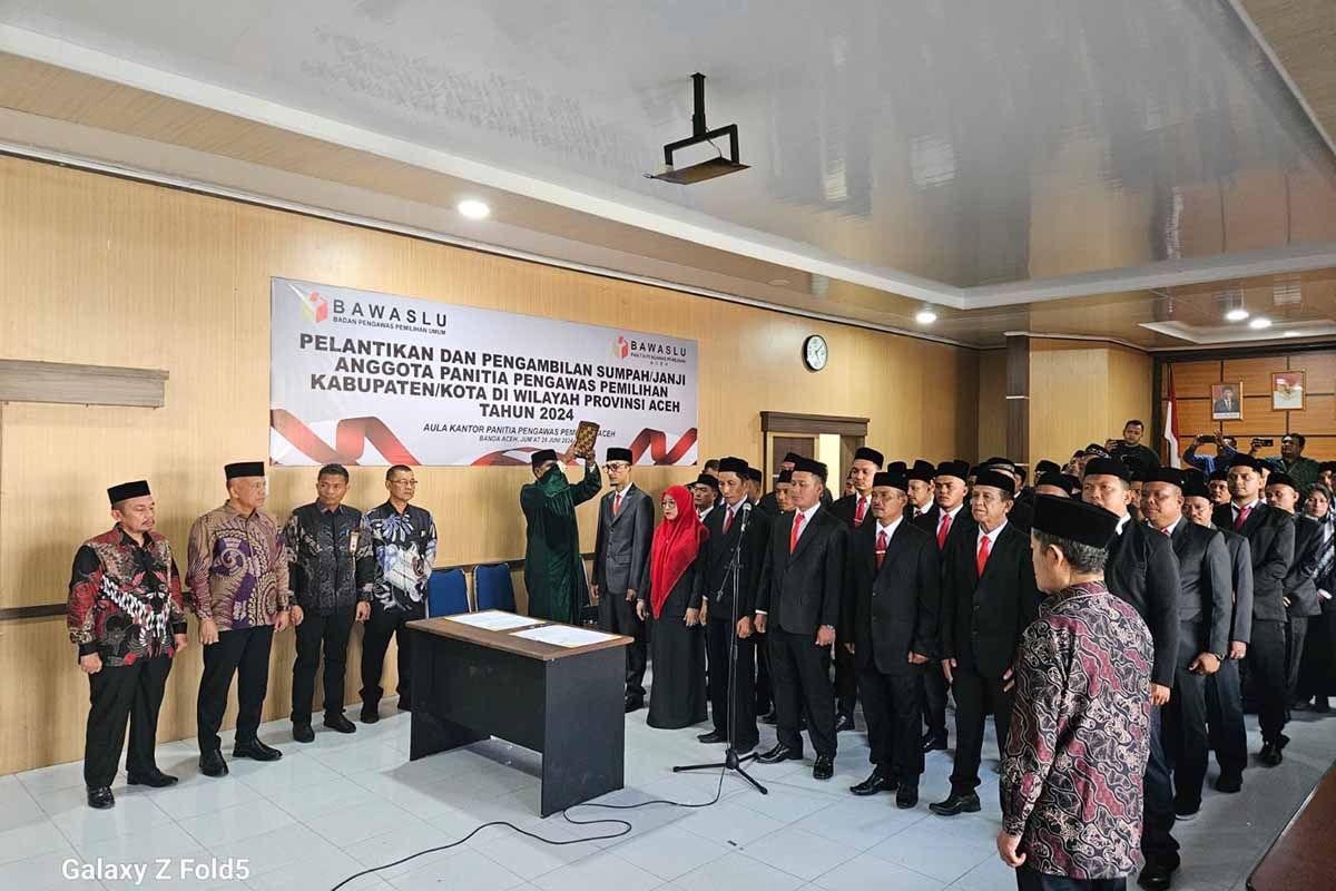 Bawaslu RI Lantik anggota 12 panwaslih kabupaten kota di Aceh