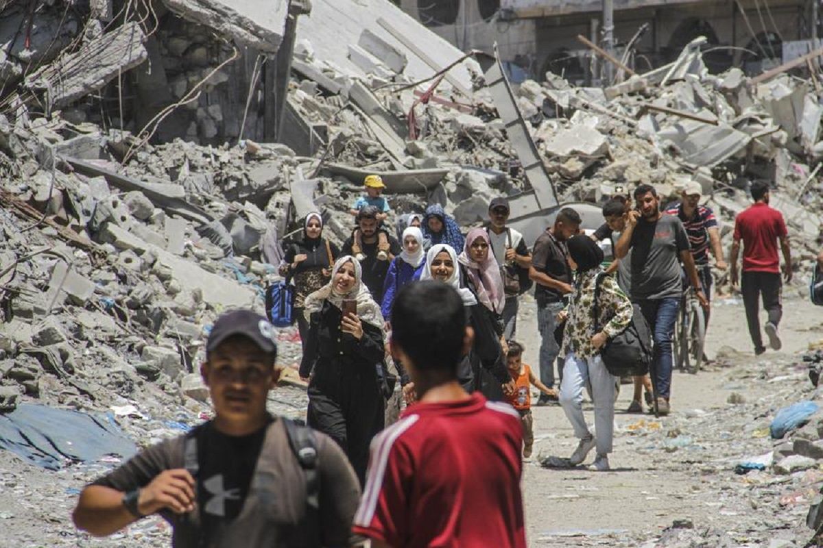 Potret Timur Tengah: Sejumlah penduduk di Gaza kembali mengungsi
