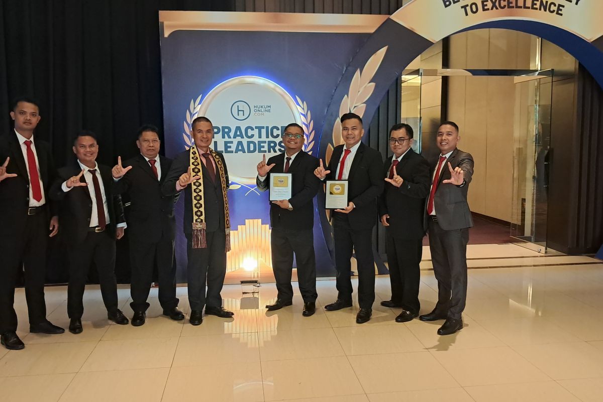 Kantor Hukum Sopian Sitepu & Partners raih penghargaan Elite One Practice Leaders