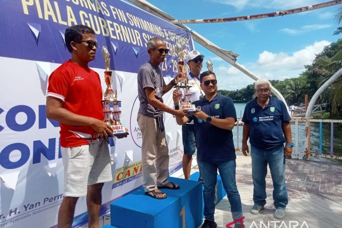 Siliwangi Swim Cimahi tim terbaik Kejurnas Fin Swimming Piala Gubernur di Palembang