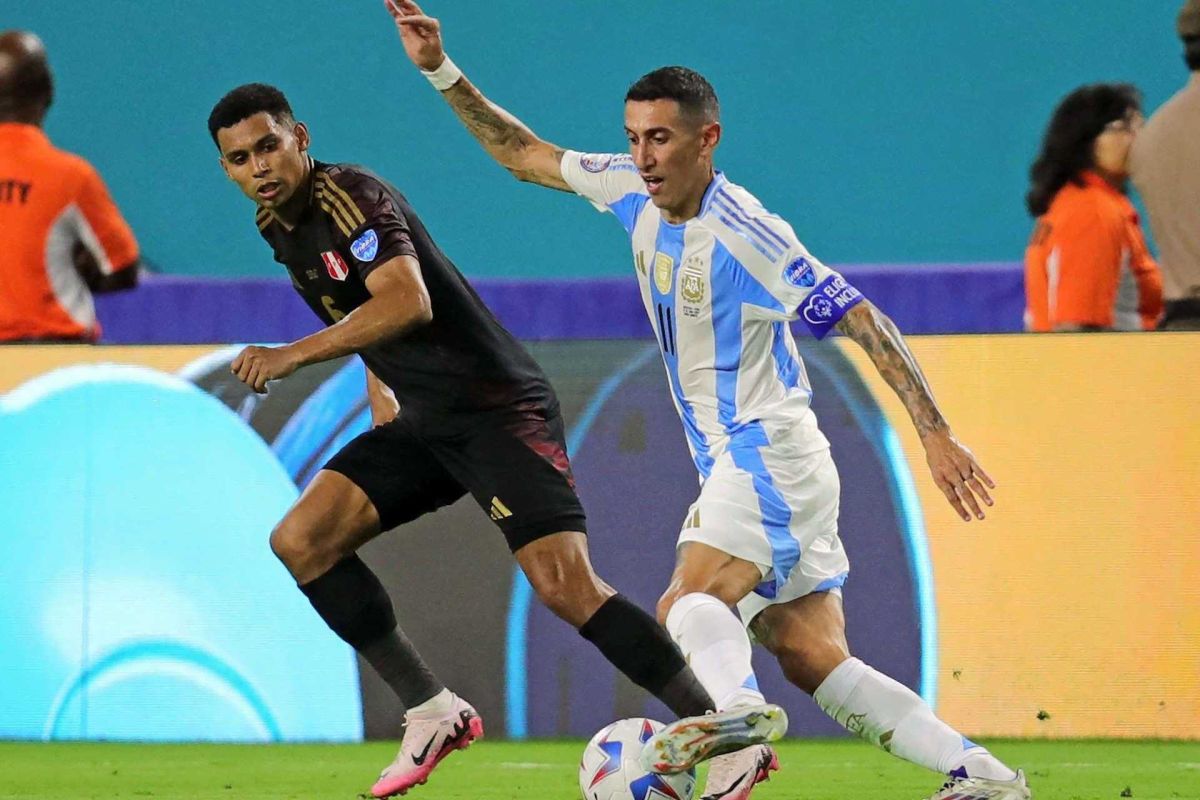Argentina juarai Grup A usai tekuk Peru dengan skor 2-0