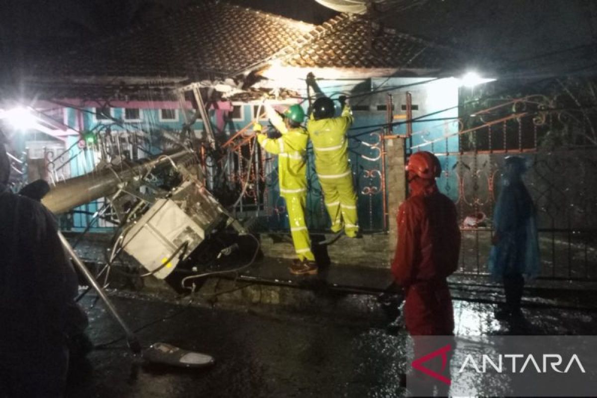 Kalak BPBD Kota Sukabumi pastikan tidak ada korban akibat bencana cuaca ekstrem