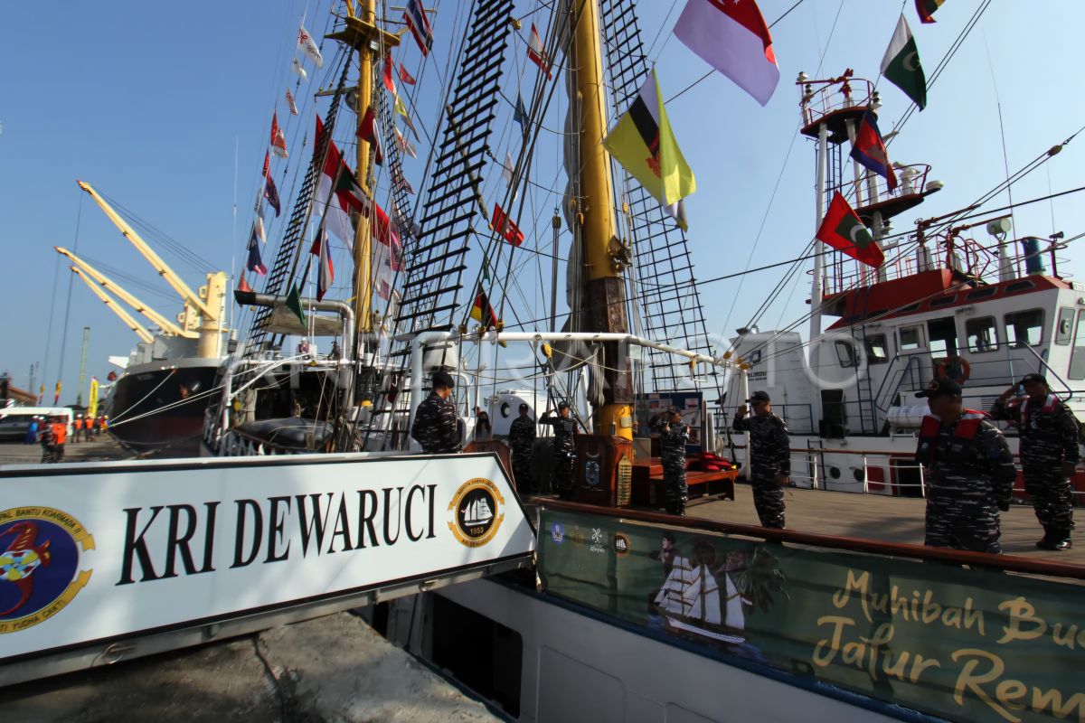 MBJR-KRI Dewaruci singgah di Melaka