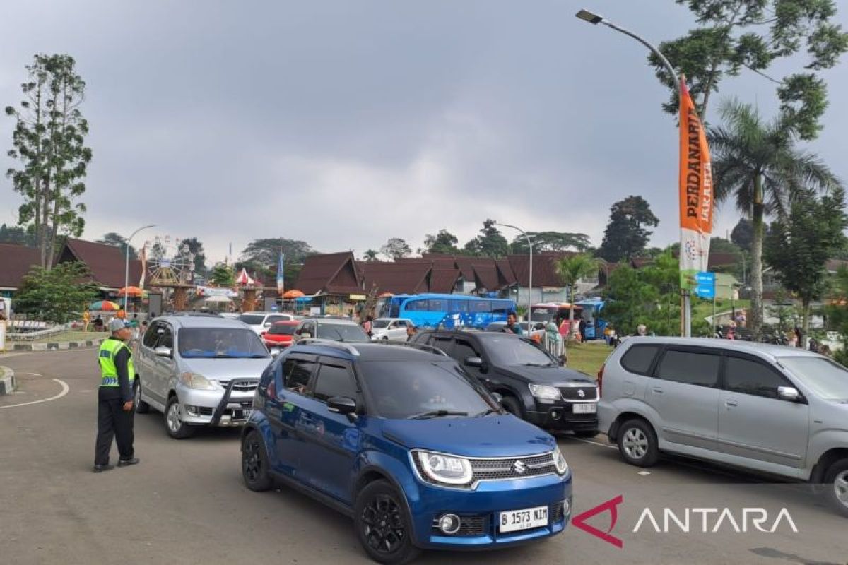 Pengamat sarankan buka rute angkutan umum dari Baranangsiang ke Rest Area Puncak