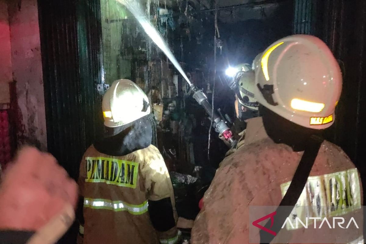 Sebuah toko elektronik di Makasar ludes terbakar – ANTARA 