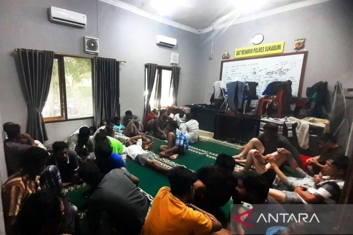 Puluhan WNA terdampar di Sukabumi hendak diselundupkan ke Australia
