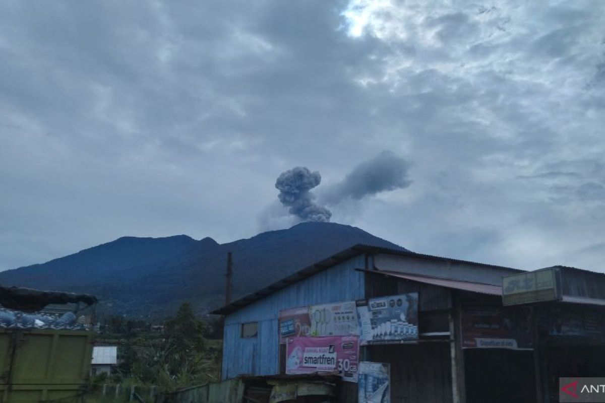 PVMBG: Status Gunung Marapi turun ke level Waspada