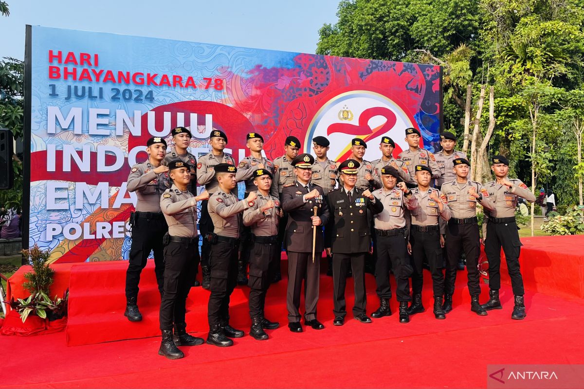 Polresta Bogor Kota beri penghargaan ke masyarakat pada Hari Bhayangkara
