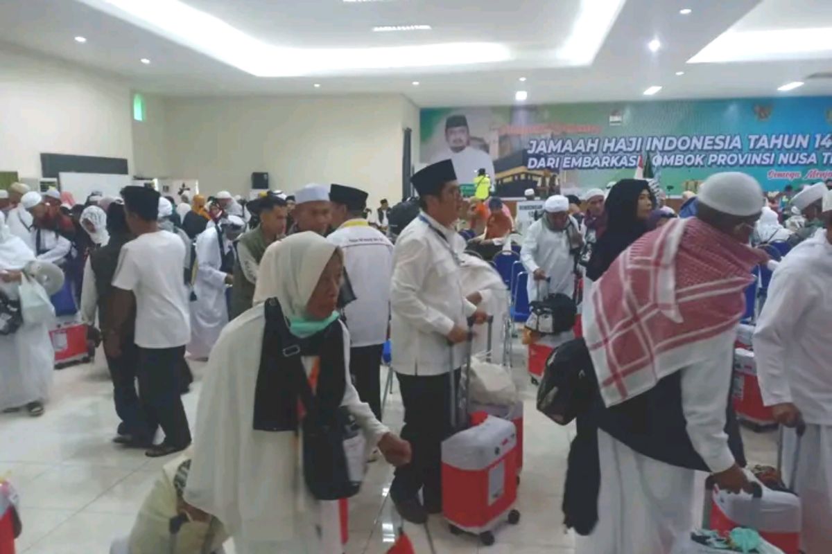 Jamaah haji kloter campuran NTB tiba di tanah air