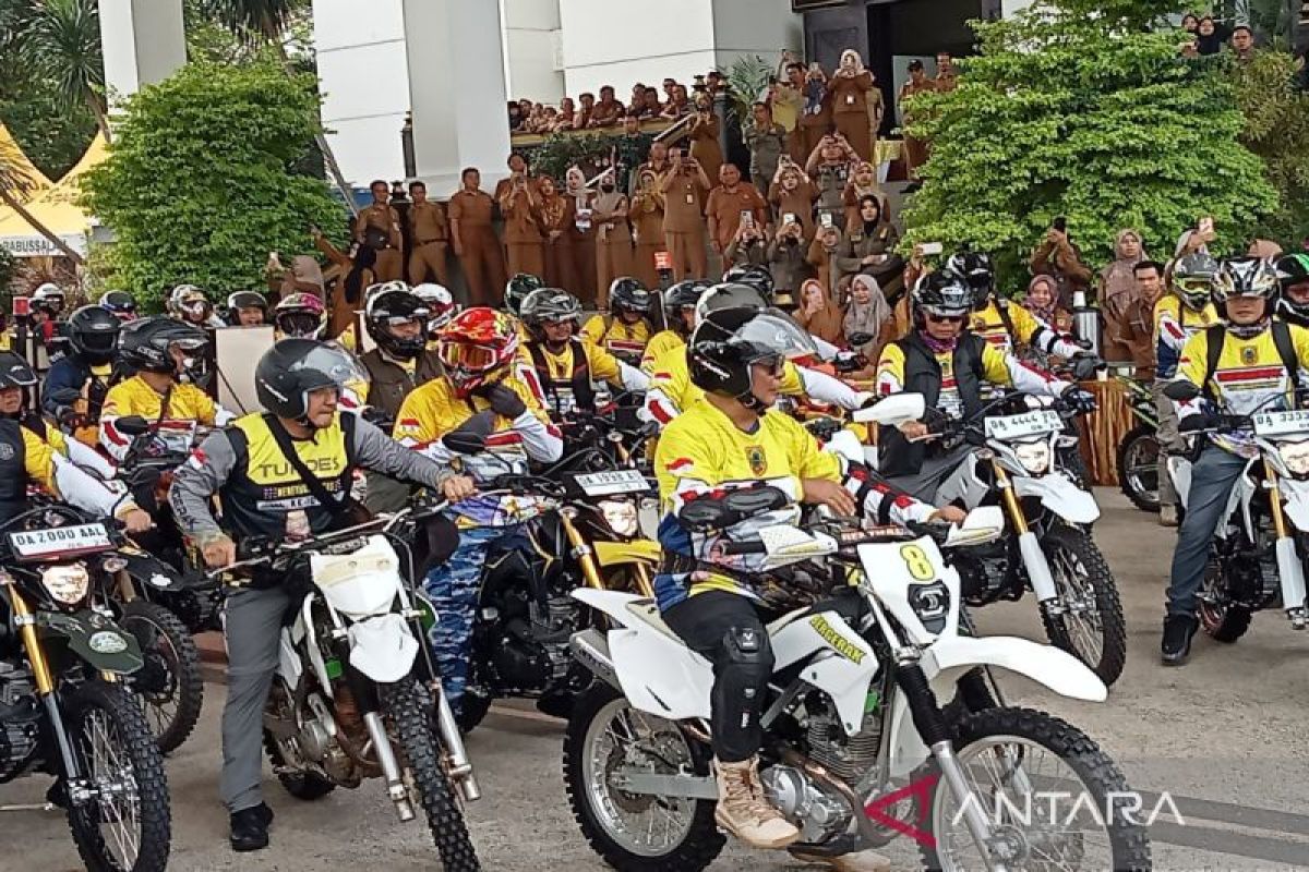 Gubernur Kalsel jalani rute turun ke desa hingga 1.100 kilometer 