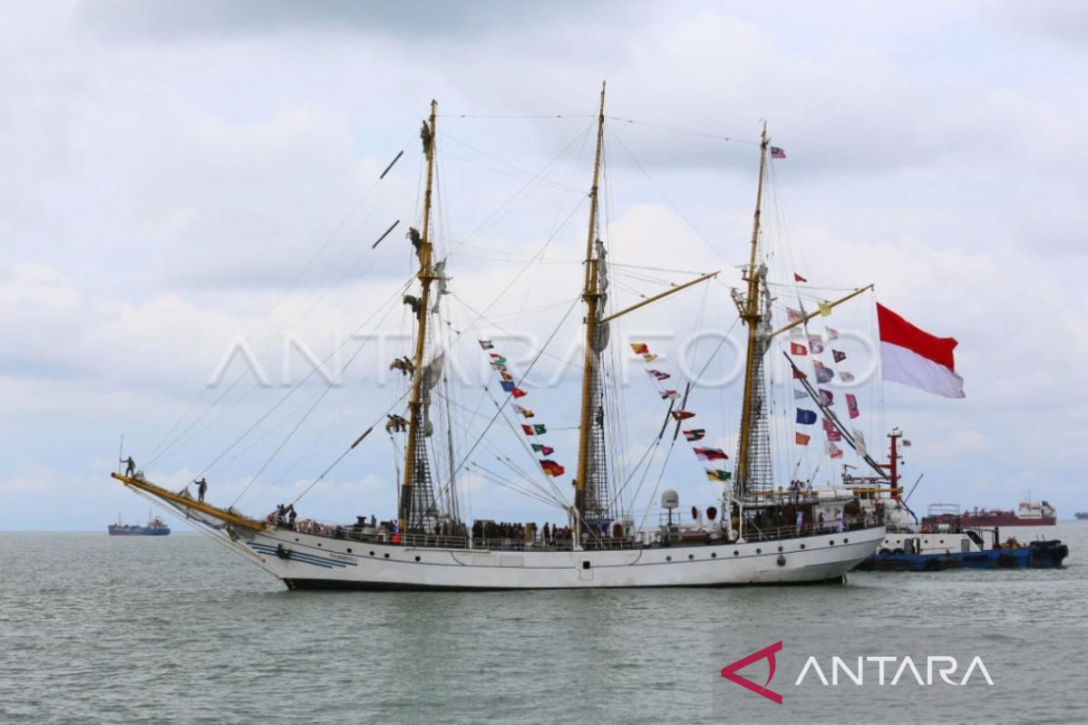 KRI Dewaruci bawa Laskar Rempah berlabuh di Malaka