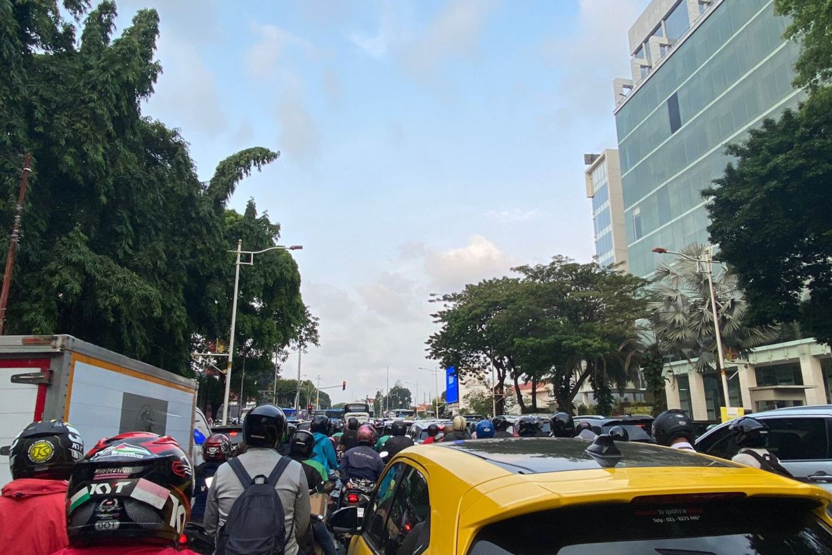 HUT Bhayangkara, Jalan Juanda menuju Monas macet parah