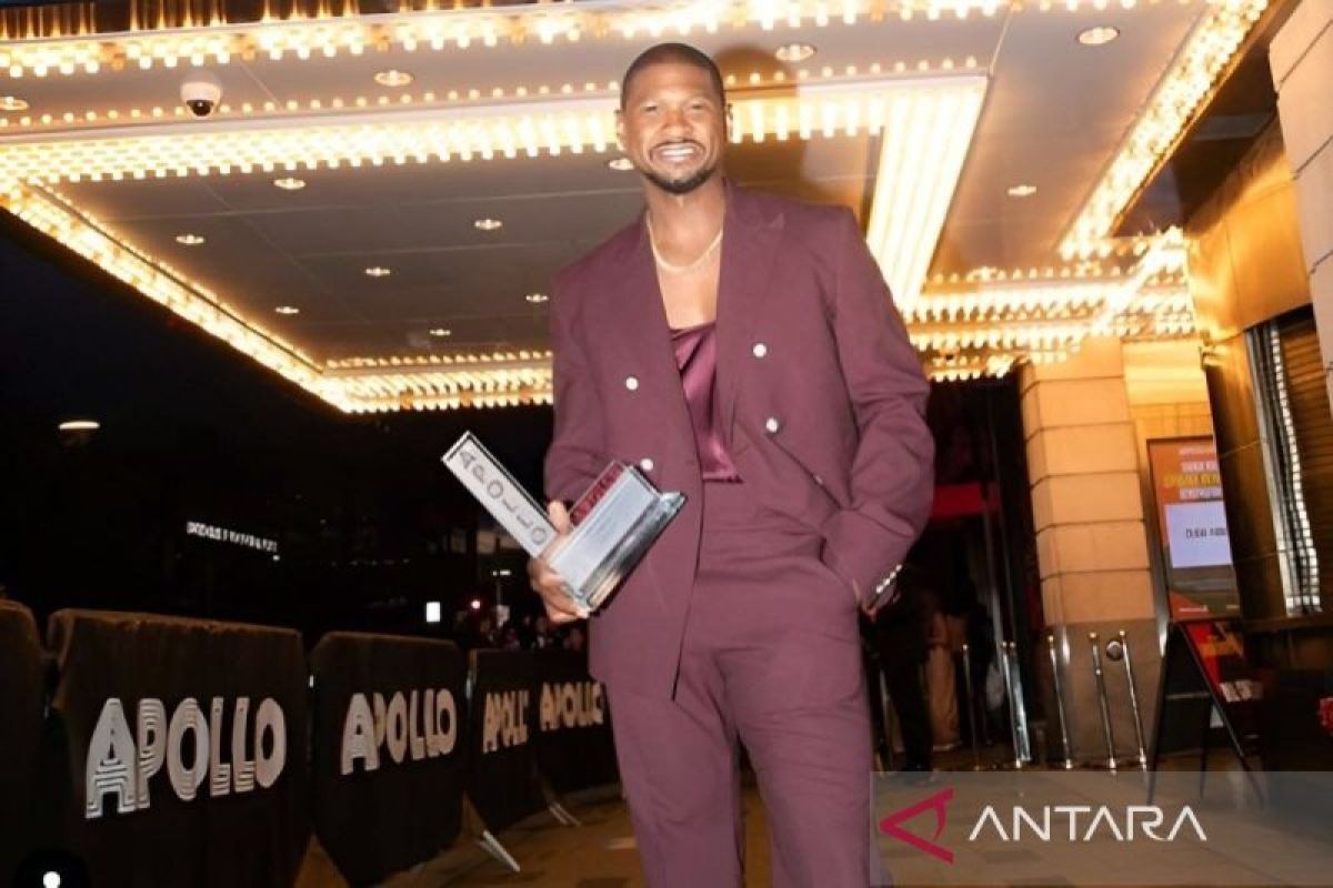 Usher berhasil raih penghargaan Lifetime Achievement di BET Awards 2024
